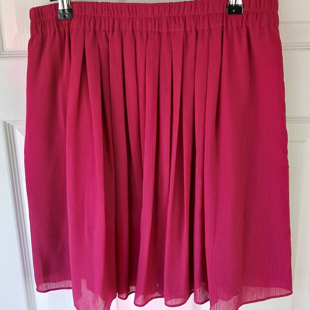 Loft Magenta Pink Pleated Skater Skirt S lined chiffon elastic pull on